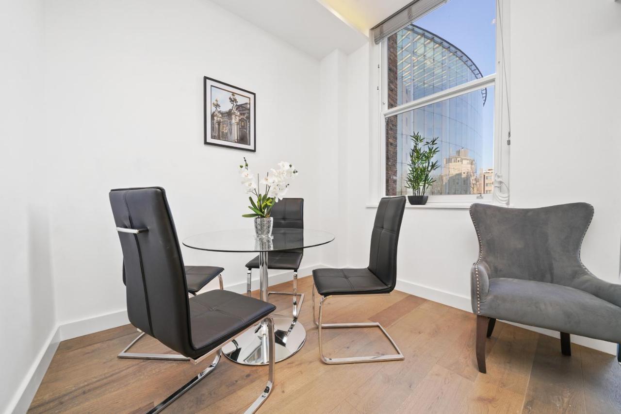 City Prime Apartments ロンドン エクステリア 写真 A staged photo of a dining room