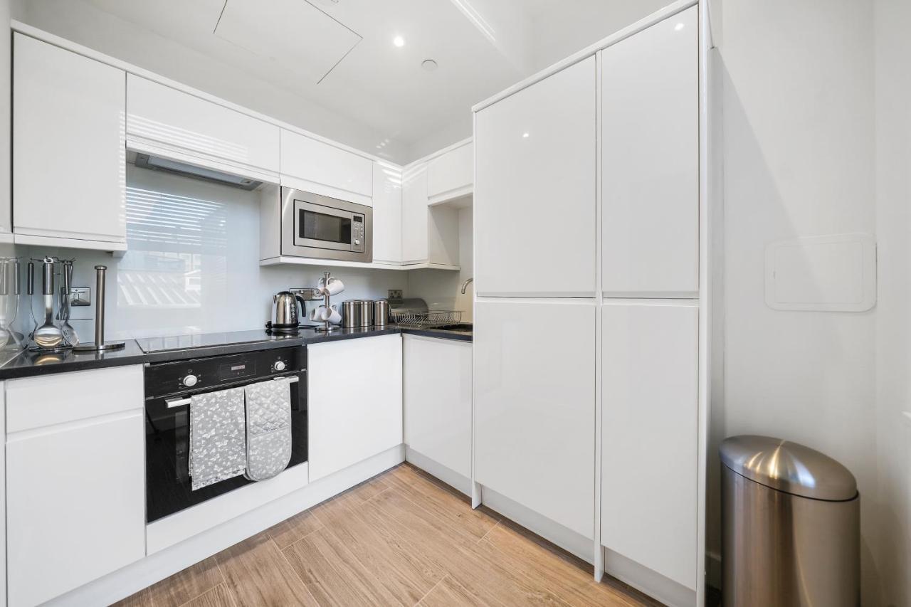 City Prime Apartments ロンドン エクステリア 写真 A typical kitchen in a serviced apartment