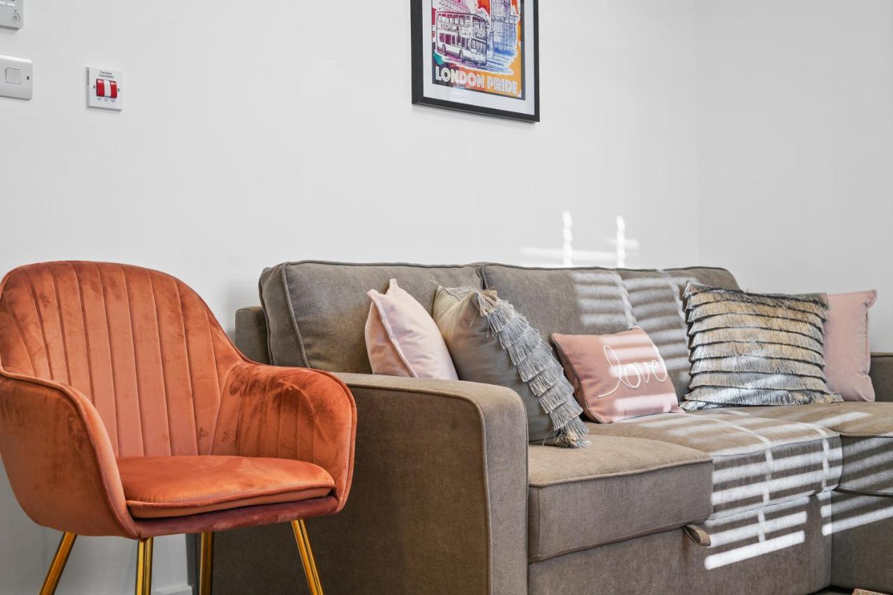 City Prime Apartments ロンドン エクステリア 写真 A sofa